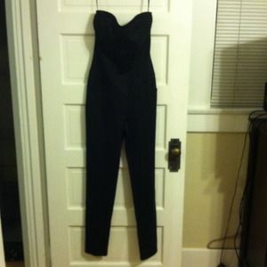 Strapless black jumper