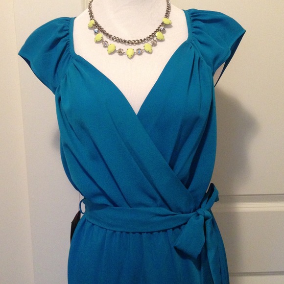 Bebe Dress, 100% Polyester - Picture 3 of 5