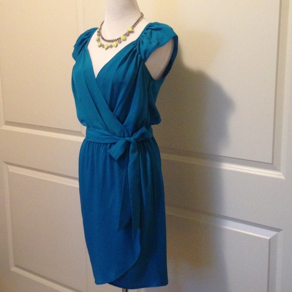 Bebe Dress, 100% Polyester - Picture 4 of 5