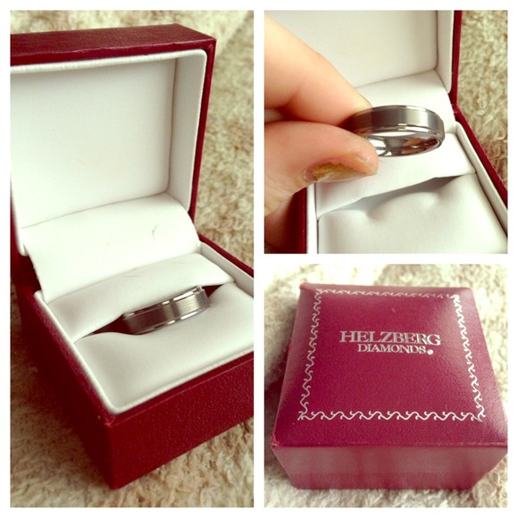 Tungsten men's wedding band