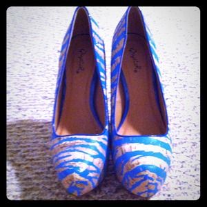 Royal blue zebra print pumps