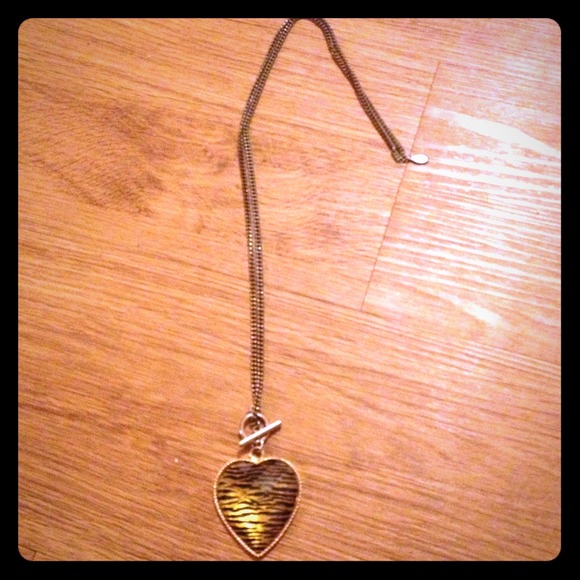 ❌❌SOLD❌❌ Long Animal Print Pendant Necklace (ALDO)