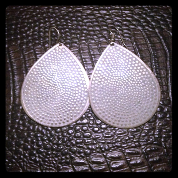 👑DONATED👑 White tear drop earrings
