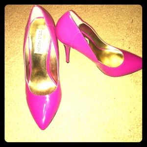 Steve Madden hot pink pumps 👠🎀