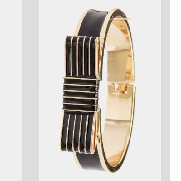 new! black enamel bow bracelet