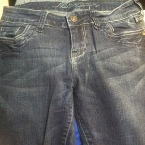DELIA'S "MORGAN" BOOTCUT JEAN SIZE 9/10SHORT