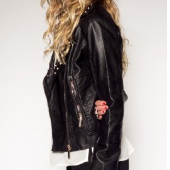 HOST PICK!! Spiked Leather-like Moto Jacket - Picture 4 of 4