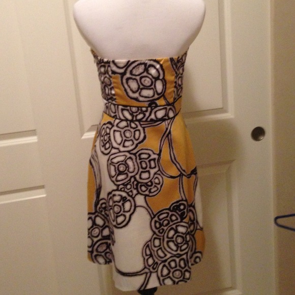 Strapless Limited Dress - Picture 3 of 4