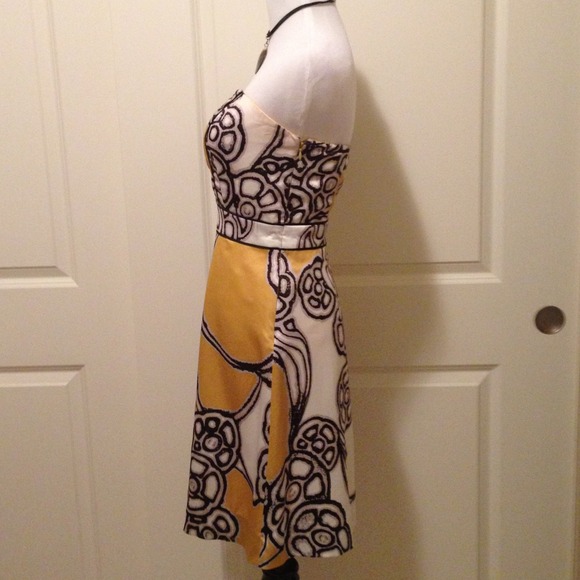 Strapless Limited Dress - Picture 4 of 4