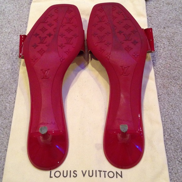 Louis Vuitton Shoe - Picture 2 of 4