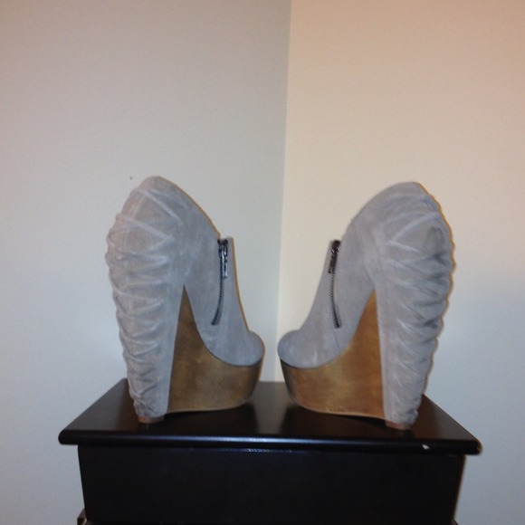 New Steve Madden Complexx Booties - Picture 3 of 3