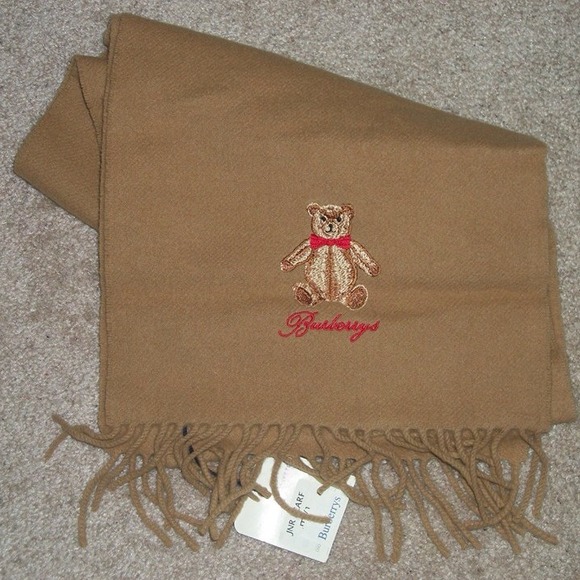 Burberry's scarf