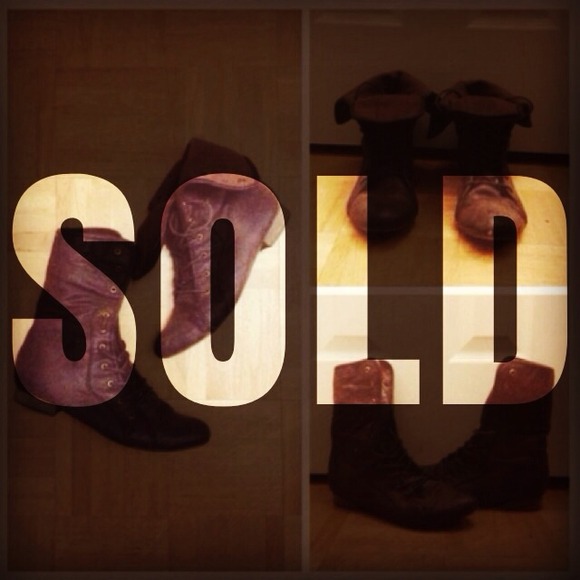 ⛔SOLD ON INSTA⛔ Brown Combat Boots