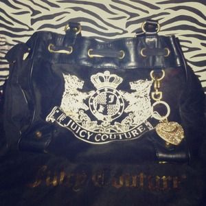 Juicy couture daydreamer purse 😍💎