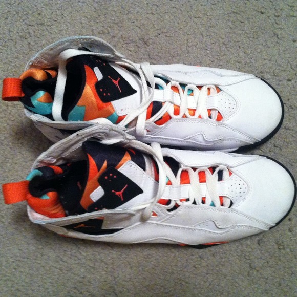 Jordan Retros .