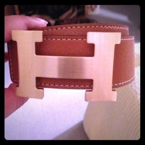 Reversible belt
