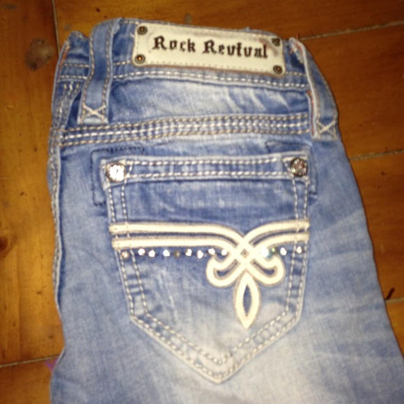 Light Wash Rock Revivals: Bootcut