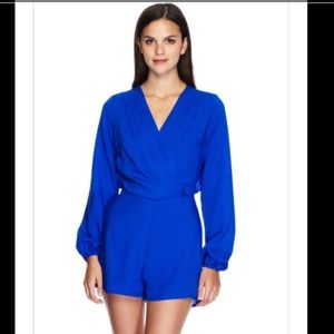 ⛔Not available⛔Gracia Long Sleeve Short Romper💙