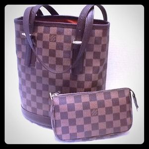 💋sold💋 Authentic Louis Vuitton Marais Bucket