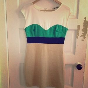 Form-fitting Casual Color-Block Dress