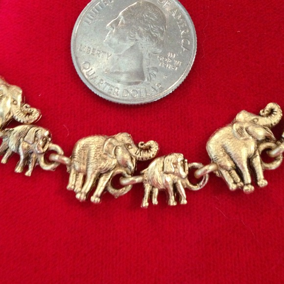 ALABAMA FANS Gold tone Elephant Bracelet