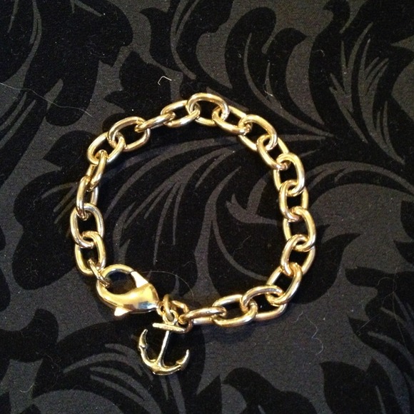 Jewelry - Gold metal anchor bracelet