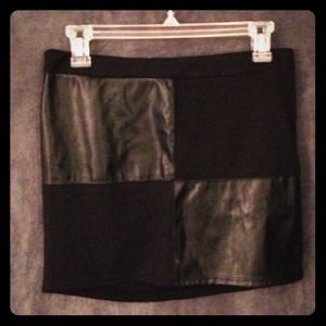 Black leather checker skirt