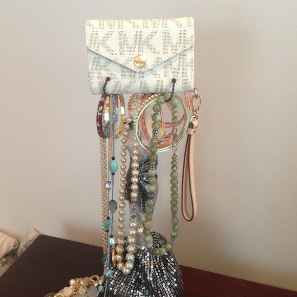 ON HOLD***Michael Kors wallet/iPhone 4/4s carrier