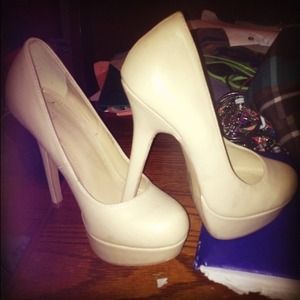 Forever 21 Tan Heels!