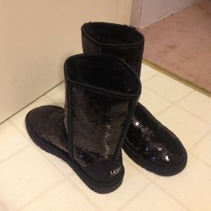 Classic Short Sparkle Uggs