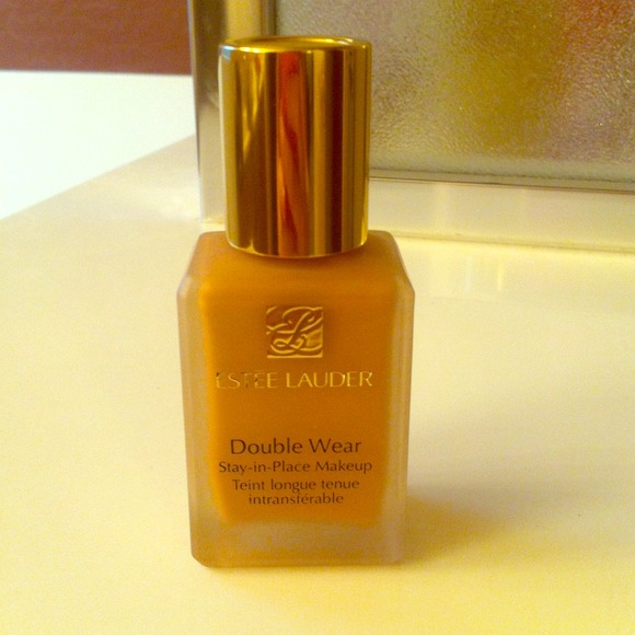 Estée Lauder double wear foundation