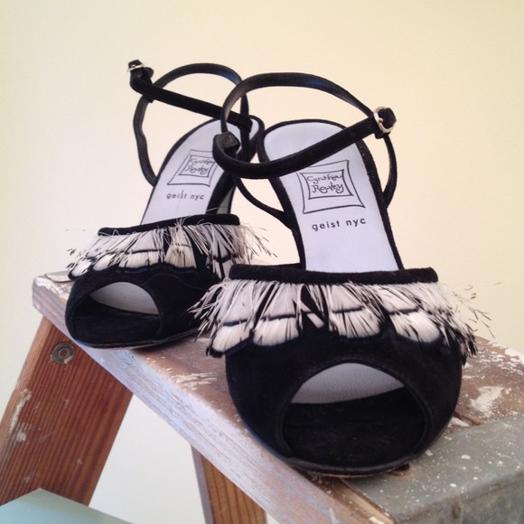 βοΈPRICE CUT Cynthia Rowley heels πHPπ - Picture 2 of 4