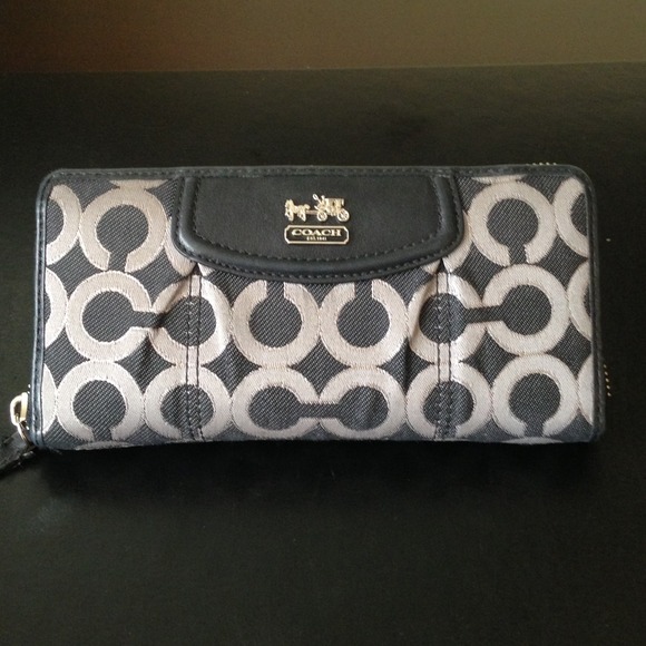 💯% REAL Couch Wallet