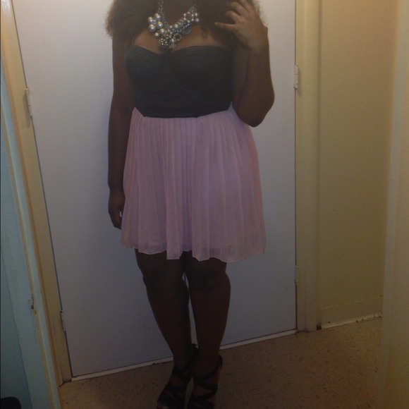 Dress - Picture 1 of 1