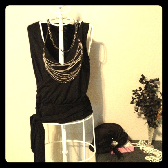 Kenneth Cole New York Black wrap around  top - Picture 1 of 4