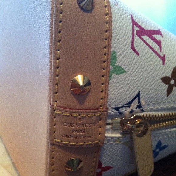 More pics of LV with date code - Picture 4 of 4