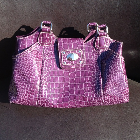 Snake print purple purse - Picture 1 of 4