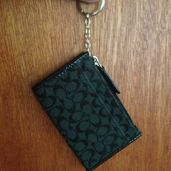 SOLD........Authentic Coach Slim Coin/Card Holder