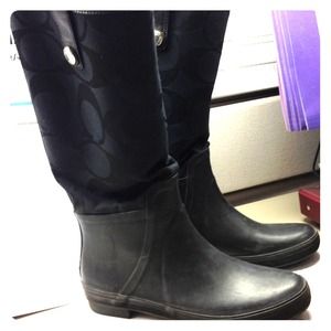 Coach Rain Boots 🌂💦☔ like new Sz. 8