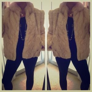 💯Percent Authentic Fur Coat