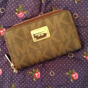 Michael Kors Wallet *HOLDS iPhone*