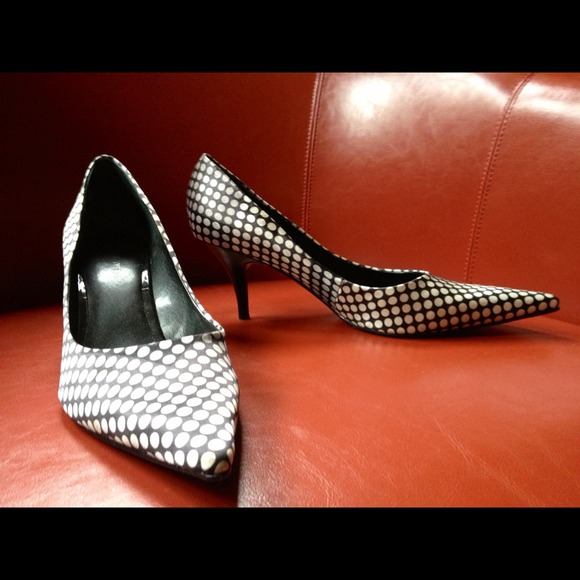 Adorable polka dot Nine West kitten heels