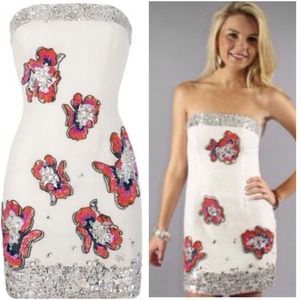 SOLD!!!French Connection Lindsey Flower Dress
