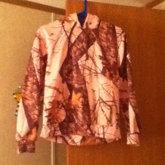 Mossy oak pink camo sweat shirt ✅Trades Allowed✅