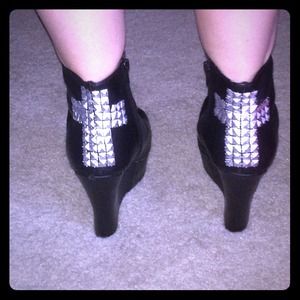 💥💢SALE staying ! 😍😍 Cross Back Wedges !