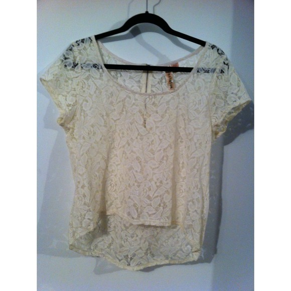 Super Cute Cream Lace Top