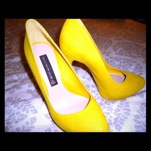 Steven by Steve Madden Lemon Yellow Pumps