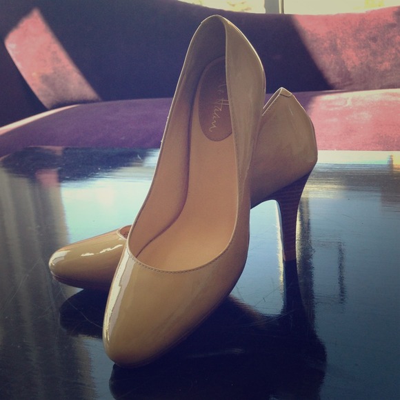 Cole Haan Patent leather pumps w/Nike Technology