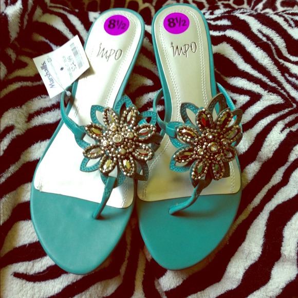 🌸Turquoise flower shoes🌸
