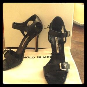 Black Manolo Blahnik heels MAKE AN OFFER!!